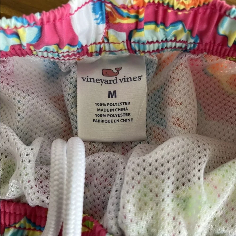 Vineyard Vines Floral Sea Shells Swim Trunks Sz M Blue Red Green Board Shorts